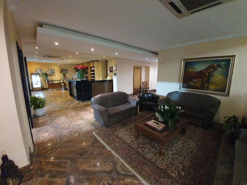 Hotel Ristorante La Campagnola Cassino Bagian luar foto