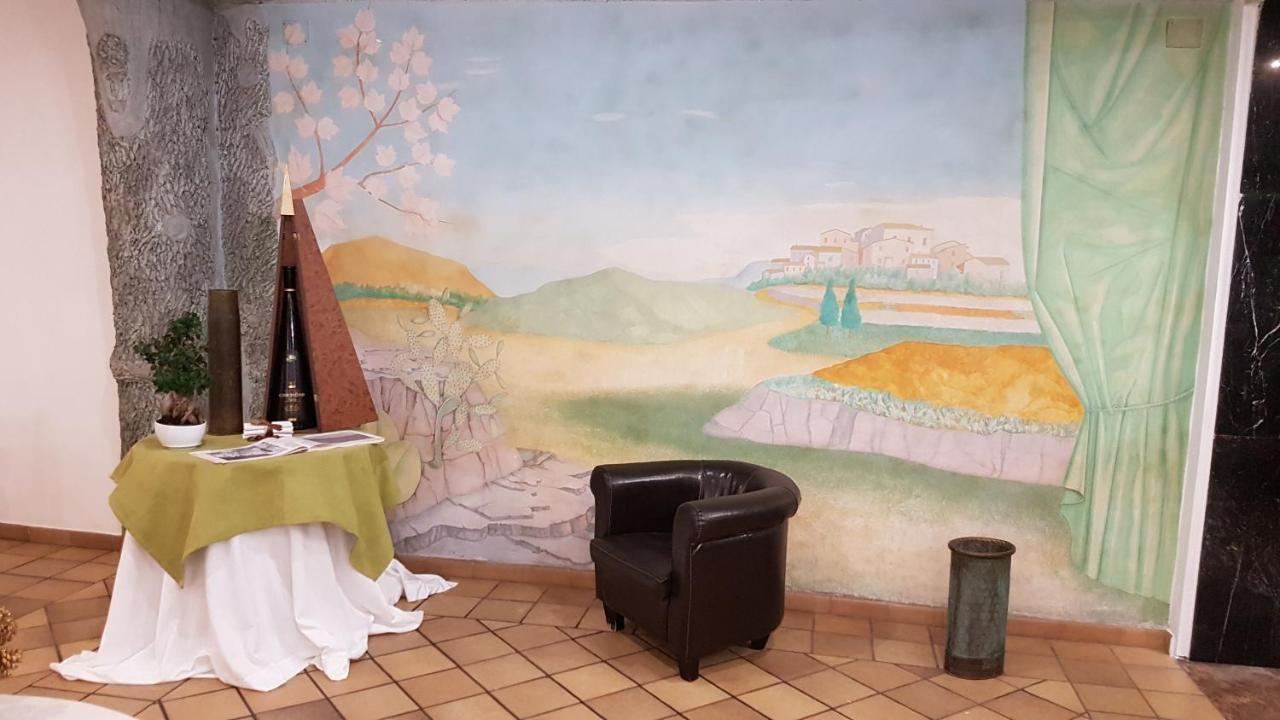 Hotel Ristorante La Campagnola Cassino Bagian luar foto