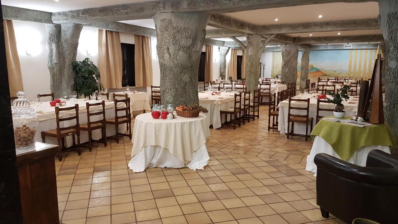 Hotel Ristorante La Campagnola Cassino Bagian luar foto