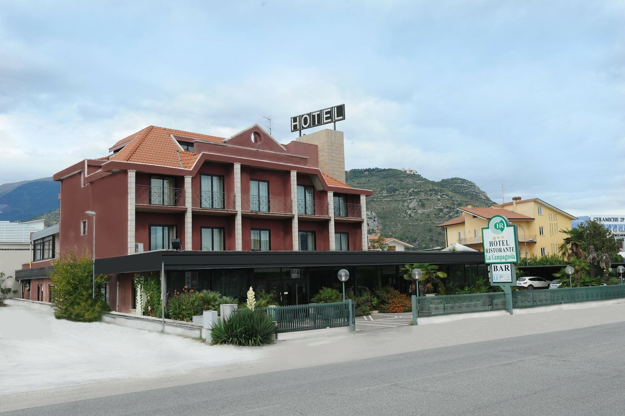 Hotel Ristorante La Campagnola Cassino Bagian luar foto